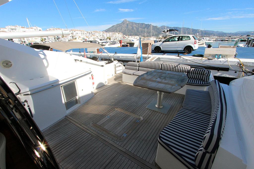 2005 SUNSEEKER PREDATOR 72 